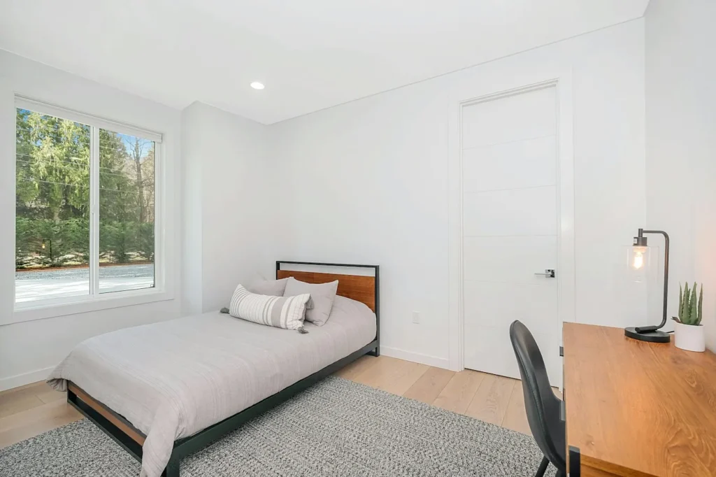 Ivy Single Ottoman Bed