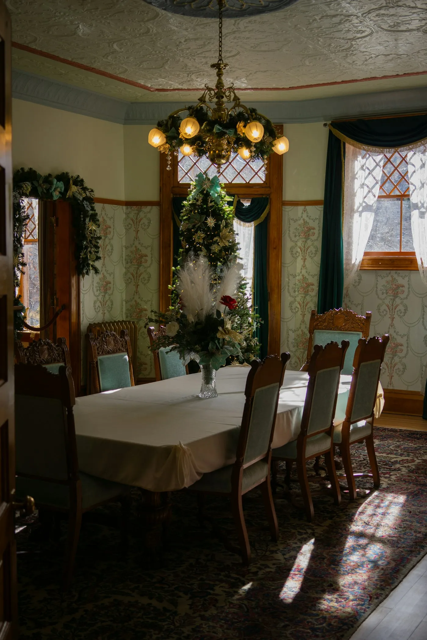 Izmir Turkish Dining Set