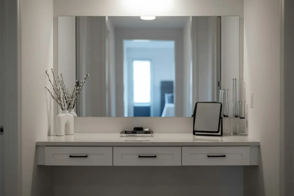 Kensington Dressing Table & Mirror